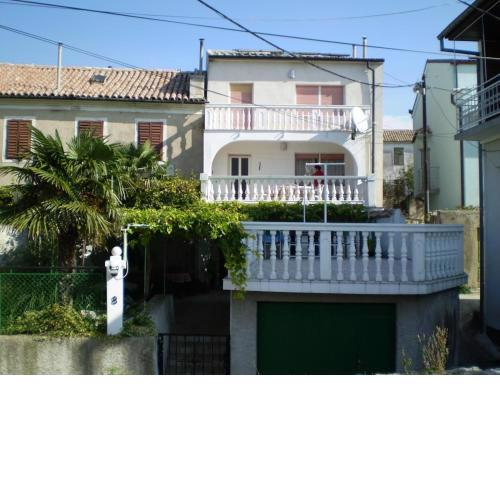 Studio apartment in Novi Vinodolski with terrace, air conditioning, WiFi, washing machine 3541-5