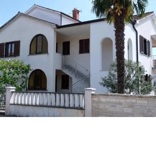 Studio apartment in Novigrad with balcony, air conditioning, WiFi (4926-2)