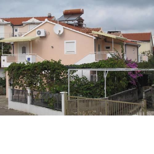 Studio Apartment in Rogoznica with Balcony, Air Conditioning, Wi-Fi, Washing Machine (4867-1)