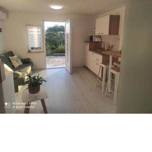 Studio apartment Mati