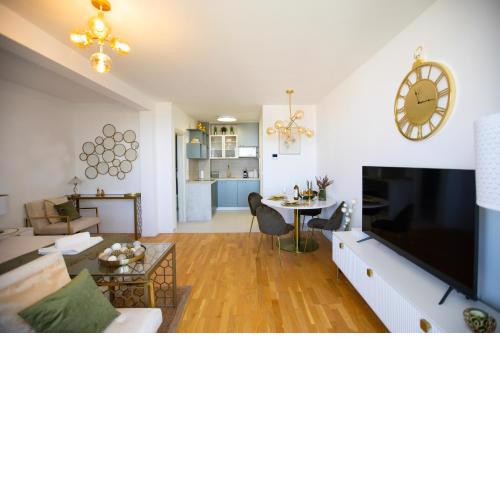 Studio Apartment Shine