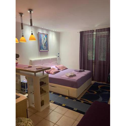 Studio apartment Yess ,Split