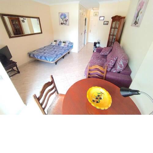 Studio flat, Aguila