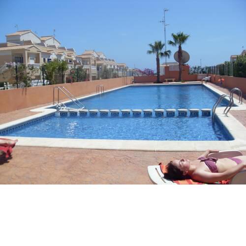 Stunning 2-Bed Apartment in Orihuela