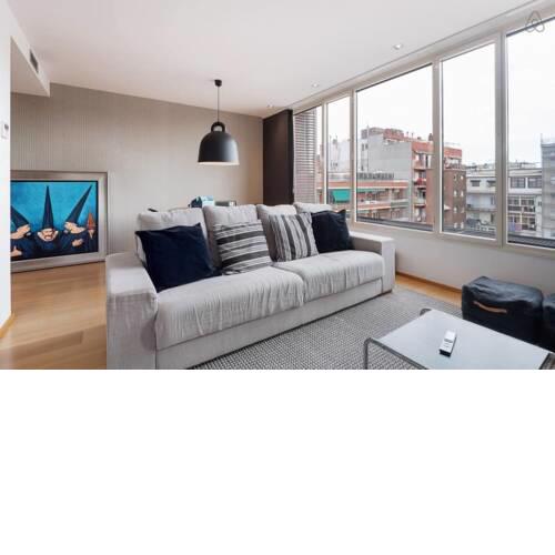 Stunning 2Bed2Bath in Eixample two minutes to tube