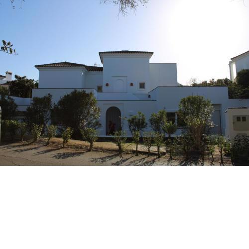 Stunning 3-Bed Villa in Benalup-Casas Viejas