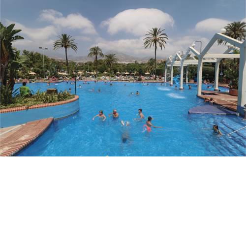 Stunning apartment in Arroyo de La Miel w/ Outdoor swimming pool, WiFi and Outdoor swimming pool