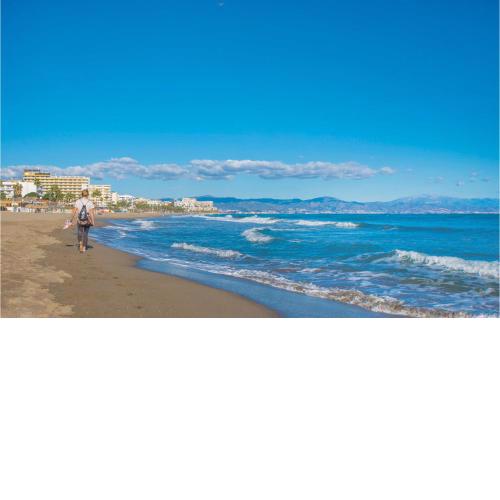 Stunning apartment in Benalmádena with WiFi and 2 Bedrooms