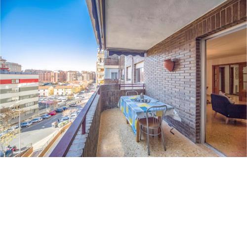 Stunning apartment in Castelló de la Plana with WiFi and 3 Bedrooms