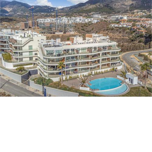Stunning apartment in Fuengirola with Sauna, WiFi and 2 Bedrooms
