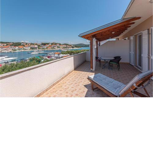 Stunning apartment in Jezera Tisno with 1 Bedrooms and WiFi