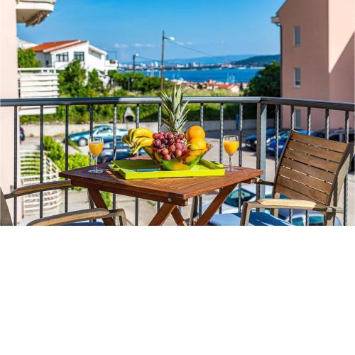 Stunning Apartment In Kastel Kambelovac With Wifi And 2 Bedrooms