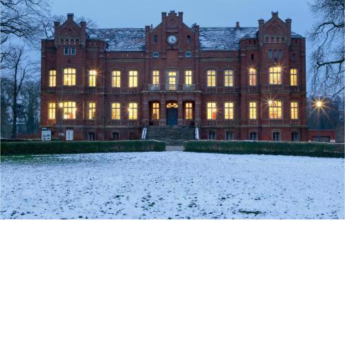 Stunning apartment in Krakow am See with Sauna and WiFi