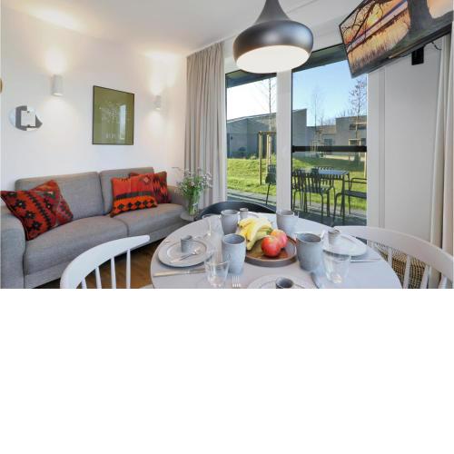 Stunning apartment in Lembruch-Dmmer See with 2 Bedrooms