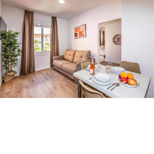 Stunning apartment in Lloret de Mar with WiFi and 2 Bedrooms