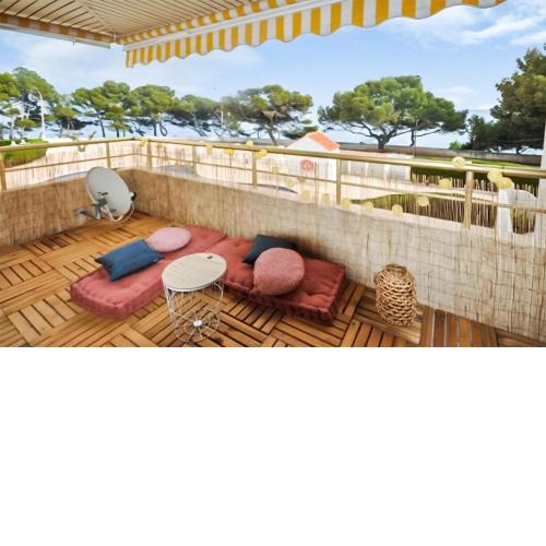 Stunning apartment in Miami Platja with Outdoor swimming pool, WiFi and 3 Bedrooms