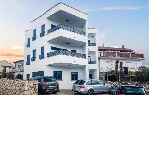Stunning apartment in Novi Vinodolski with 2 Bedrooms and WiFi