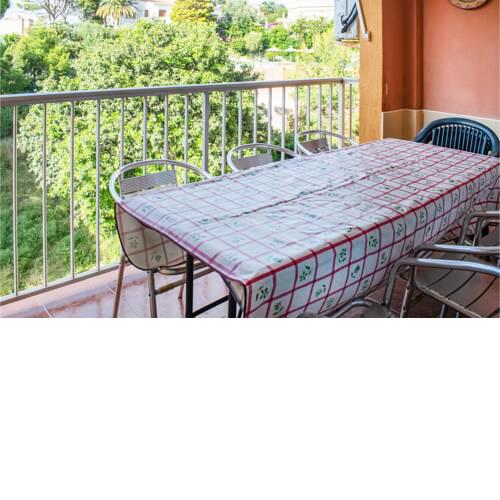 Stunning apartment in Oropesa del Mar with 2 Bedrooms