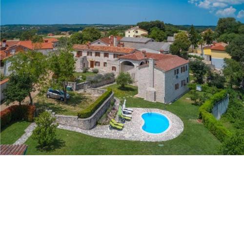 Stunning Apartment In Pazin With Outdoor Swimming Pool, Wifi And 2 Bedrooms