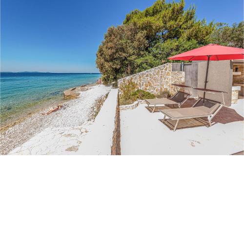 Stunning apartment in Petrcane with WiFi and 1 Bedrooms