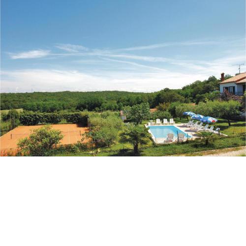 Stunning apartment in Porec-Mugeba with Outdoor swimming pool and WiFi