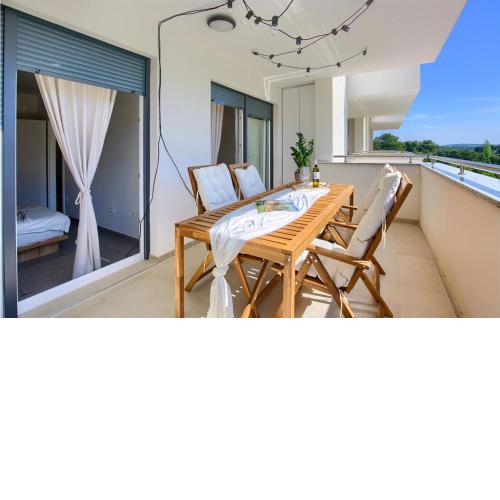Stunning Apartment In Premantura With Wifi And 2 Bedrooms