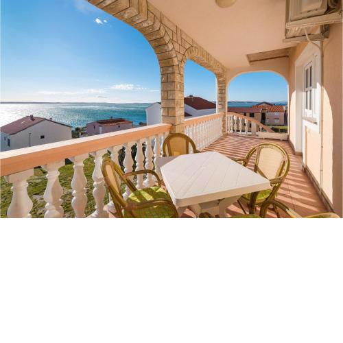 Stunning apartment in Rtina with 2 Bedrooms and WiFi