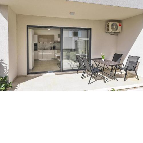 Stunning Apartment In Seget Donji With Wifi And 2 Bedrooms