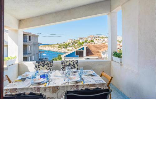 Stunning Apartment In Sevid With 3 Bedrooms
