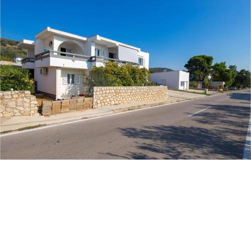 Stunning apartment in Stara Novalja with WiFi and 1 Bedrooms