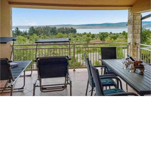 Stunning Apartment In Starigrad With Wifi And 2 Bedrooms
