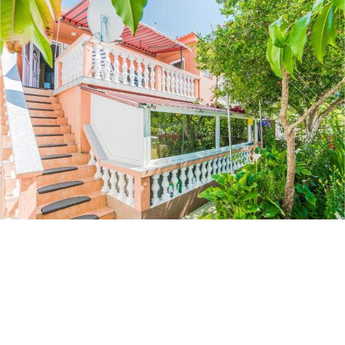 Stunning Apartment In Vir With Wifi And 2 Bedrooms