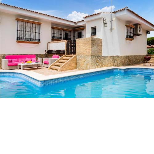 Stunning home in Almonte with Outdoor swimming pool, WiFi and 3 Bedrooms