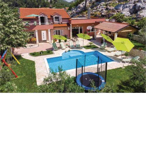 Stunning home in Bacina with 4 Bedrooms, WiFi and Outdoor swimming pool