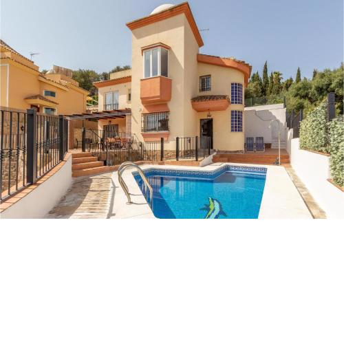 Stunning home in Benalmádena with Outdoor swimming pool and 4 Bedrooms