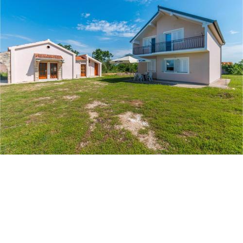 Stunning Home In Benkovac With Wifi And 3 Bedrooms