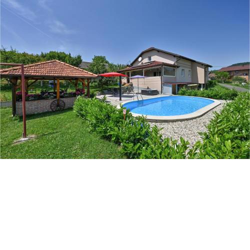 Stunning Home In Breznicki Hum With Wifi, 1 Bedrooms And Jacuzzi
