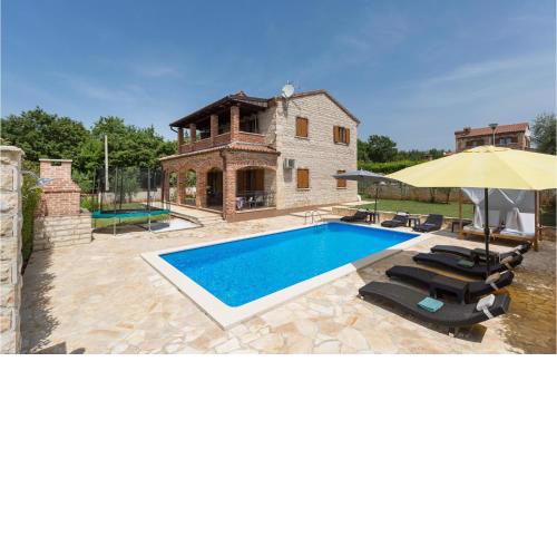 Stunning Home In Butkovici With Outdoor Swimming Pool, Wifi And 4 Bedrooms