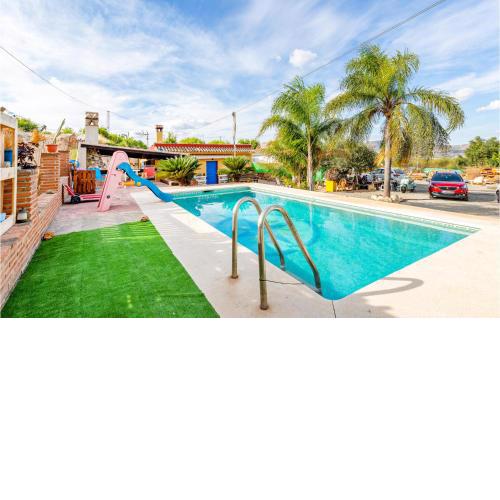 Stunning home in CARTAMA with WiFi and 3 Bedrooms