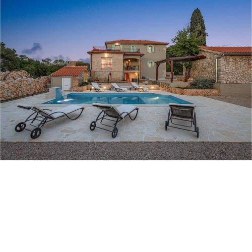 Stunning Home In Dobrinj With Outdoor Swimming Pool And 3 Bedrooms