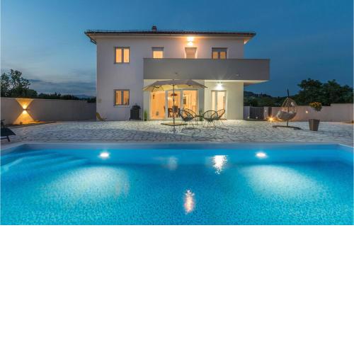 Stunning home in Donja Jagodnja with Outdoor swimming pool, WiFi and 4 Bedrooms
