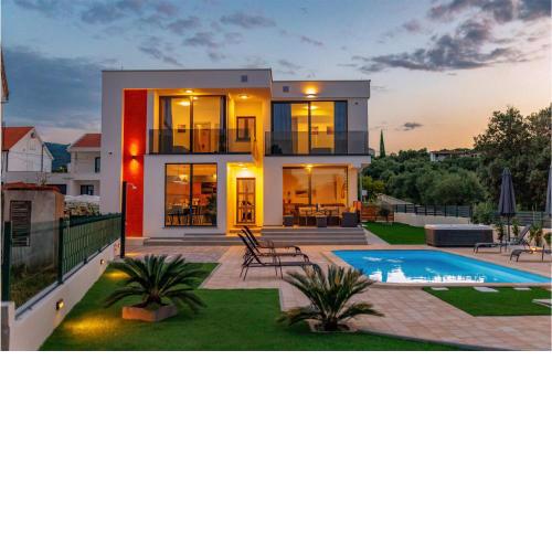 Stunning Home In Drace With Jacuzzi, Sauna And Wifi