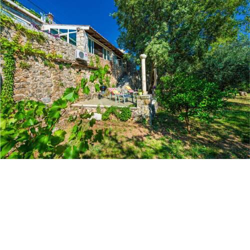 Stunning home in Dubrovnik with WiFi and 3 Bedrooms