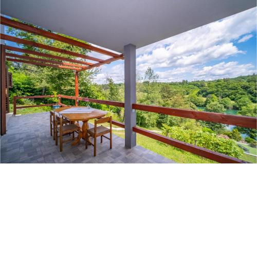 Stunning Home In Duga Resa With Wifi And 1 Bedrooms