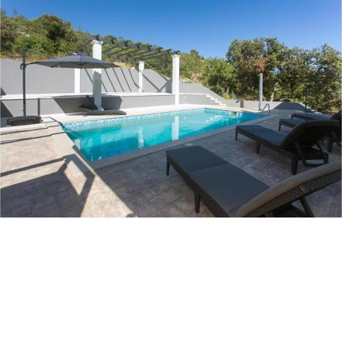 Stunning Home In Dvornica With Outdoor Swimming Pool, Wifi And 6 Bedrooms