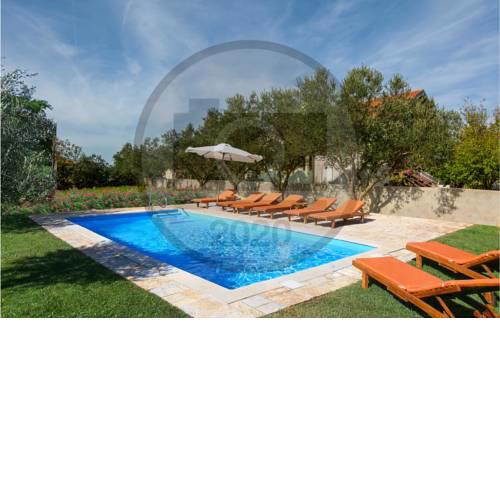 Stunning home in Galovac w/ Outdoor swimming pool and 3 Bedrooms