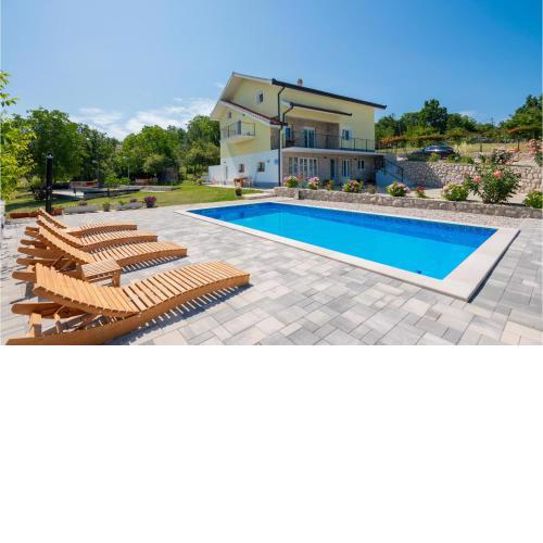 Stunning Home In Gornji Vinjani With Outdoor Swimming Pool, Wifi And 4 Bedrooms