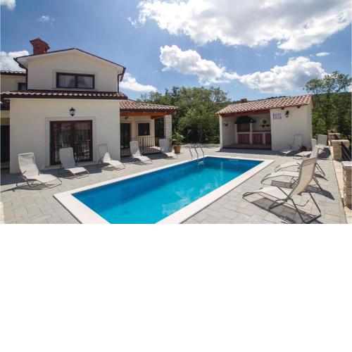 Stunning home in Labin with WiFi, 4 Bedrooms and Outdoor swimming pool