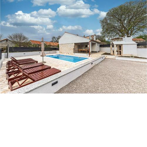 Stunning Home In Lecevica With Outdoor Swimming Pool, 3 Bedrooms And Heated Swimming Pool