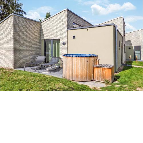 Stunning home in Lembruch-Dmmer See with Sauna and 3 Bedrooms